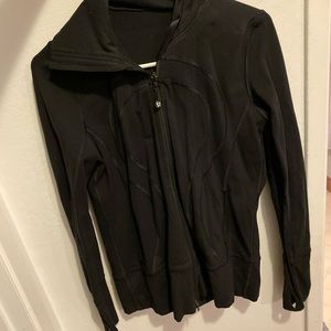 Size 8 lululemon jacket